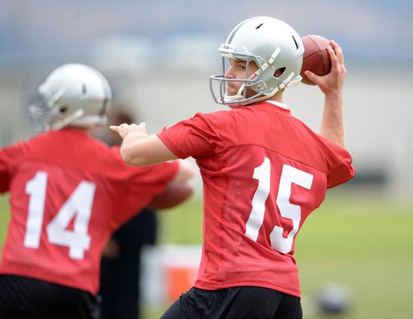 The Oakland Raiders Quarterback Controversy