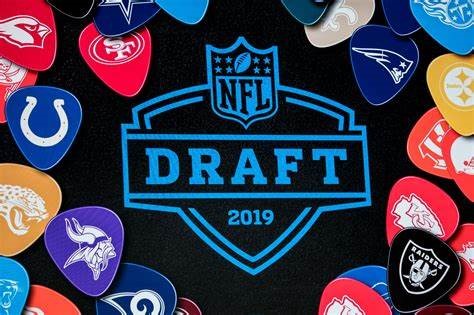Strategies for the Best Pick on NFL Mock Draft